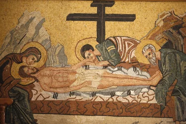 Ícono ortodoxo griego que representa el entierro de Cristo en la iglesia ortodoxa de San Jorge, Madaba, Jordania