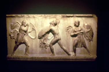 Guerrero griego luchando contra una amazona, siglo VIII-V a.C.