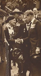 Saludando a una madre canadiense, 1937