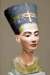 Cabeza de la reina Nefertiti de Egipto