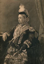 Su Majestad la Reina con el vestido usado en la Conmemoración del Jubileo en la Abadía de Westminster, 1887