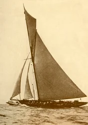 El yate de Su Majestad Britannia, c1930