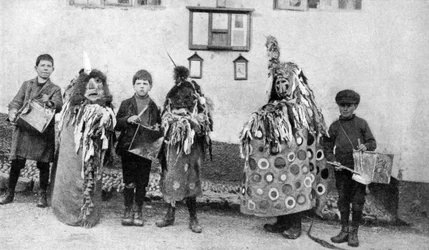 Caballito de madera, ceremonias del Primero de Mayo, Somerset, c. 1922