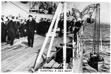 Izando un bote de mar, HMS Nelson