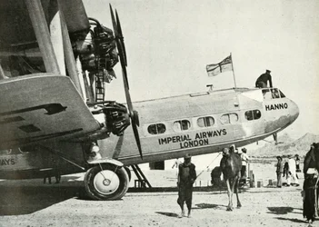 Imperial Airways Handley-Page HP 42 biplano Hanno, Gwadar, Baluchistán, c1931-c1940 1946