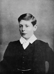 En 1888, Winston S. Churchill fue a Harrow, c1888, 1945