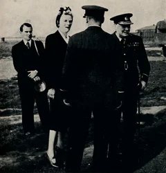 Inspección del establecimiento de la RAF, 1940s, 1945