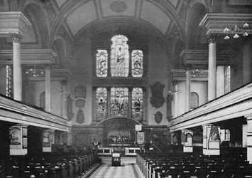 Interior de la Iglesia de St. James, Piccadilly, 1903
