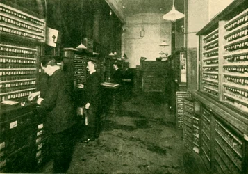 Interior de una oficina de reservas de Great Western