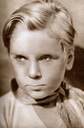 Jackie Cooper, actor y director de televisión y productor estadounidense, 1933