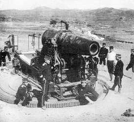 Cañón de asedio japonés, Guerra Ruso-Japonesa, 1904-5