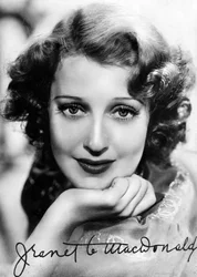 Jeanette MacDonald 1903-1965, cantante y actriz estadounidense, c. 1930s-c. 1940s