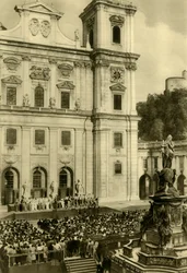 Jedermann representado frente a la Catedral de Salzburgo, Salzburgo, Austria