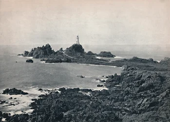 Jersey - La Roca y el Faro de La Corbiere, 1895