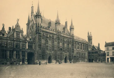 Palacio de Justicia, Ayuntamiento y Capilla de la Santa Sangre, c1910