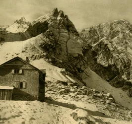 Karlsbaderhütte, Lienz Dolomitas, Austria