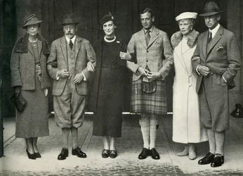 Rey Jorge V, Reina María, Príncipe Jorge, Princesa Marina...en Balmoral en 1934, 1951