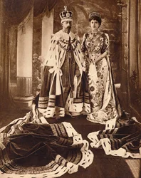Rey Jorge V y Reina María coronados y vestidos para el Durbar de Delhi, 1911 1935