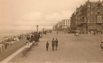 La Digue, el paseo, c1900