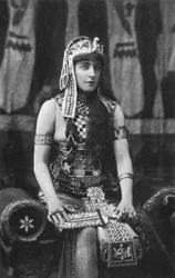 Lillie Langtry como Cleopatra, c1890