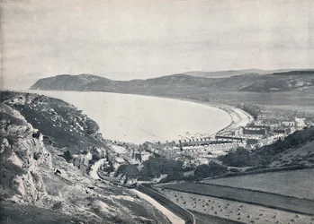 Llandudno - Mirando hacia abajo desde la montaña, 1895