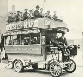 Autobús a vapor de Londres, c1900, 1947