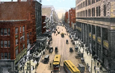 Mirando al este a lo largo de Market Street desde el Ayuntamiento, Filadelfia, Pensilvania, EE.UU., c1900s