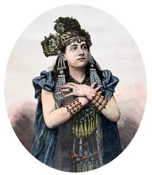 Lucienne Breval interpretando el papel de Salammbô, 1892