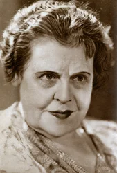 Marie Dressler, actriz canadiense, 1933
