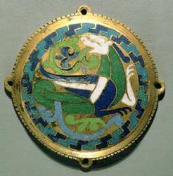 Medallón que representa un dragón, francés, de Conques