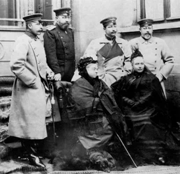 Miembros de la Familia Real en Coburg, Alemania, abril de 1894, 1964
