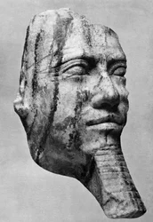 Menkaura o posiblemente Khafra, Faraón del Antiguo Egipto, 1936