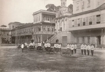 Policía militar: Una sección de ametralladoras, 1914