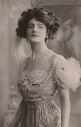 Miss Lily Elsie, 1886-1962, La Viuda Alegre, c. 1930