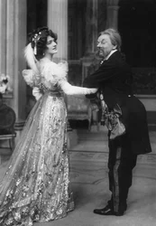 La señorita Lily Elsie y el señor George Graves en La viuda alegre