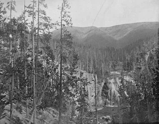 Río Missouri, debajo de Great Falls, Montana, c1897