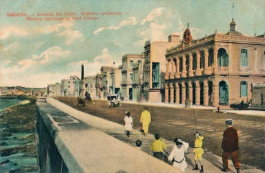 Edificios modernos en Gulf Avenue, La Habana, Cuba, c1910