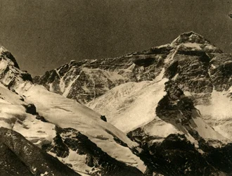 Monte Everest desde el campamento base, c1918-c1939