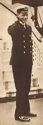 Cadete naval Príncipe Alberto en el yate real Victoria y Albert, 1912, 1937