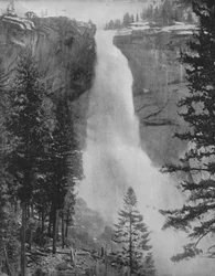 Cascada Nevada en el Valle de Yosemite, siglo XIX