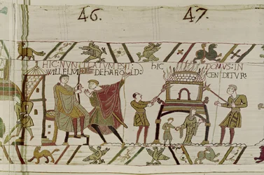 Noticias sobre Harold siendo llevadas a Guillermo y una casa es quemada por los normandos, Tapiz de Bayeux