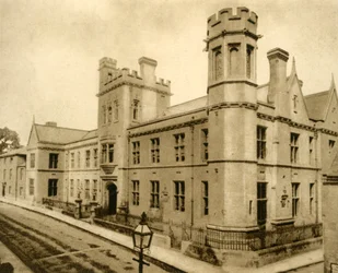No. 64. Escuela Oundle, Northants