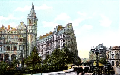 Avenida Northumberland, Londres, siglo XX