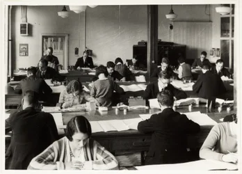 Trabajadores de oficina, c 1930
