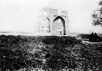 Ruina antigua en las orillas del río Tigris, Mosul, Mesopotamia, 1918