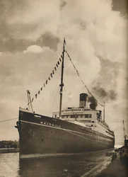 Uno de los barcos más grandes a flote, el Majestic propiedad de la Cunard White Star Line, 1936