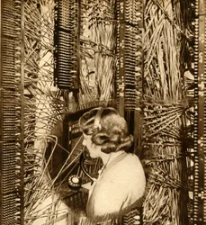 Operador en el Mayfair Exchange, 1932, 1933