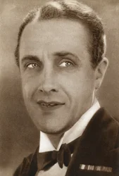 Owen Nares, actor inglés, 1933