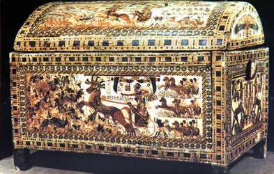 Cofre pintado e incrustado del Tesoro de Tutankamón, Antiguo Egipto