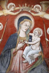 Ángeles coronando a María sosteniendo a Jesús, Galatina, Italia